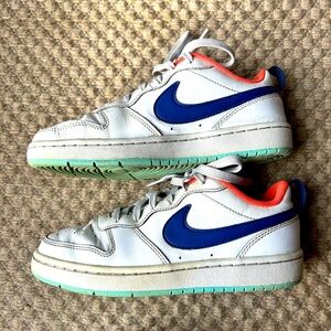 Nike youth sneakers size 4